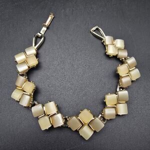 Tan Beige Thermoset Plastic Bracelet Gold Tone Vintage Jewelry